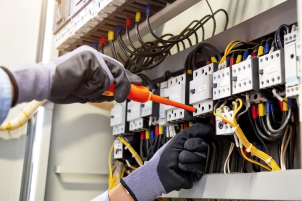 Annual Maintenance Contract Services in Kuwait| Transpower Switchgear Industries